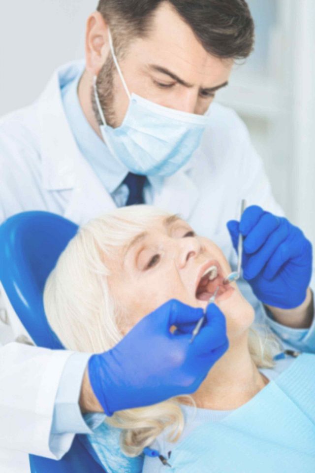 Protezy Elastyczne Łódź czyli akronowe, acetalowe oraz nylonowe to jedynie część z oferowanych przez nas usług protetycznych w klinice JMC Stomatologia.